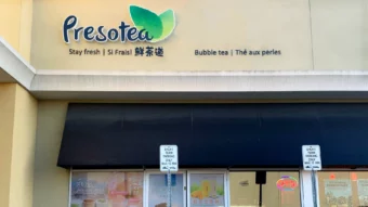 Exterior design project for Presotea 鮮茶道. Designed storefront